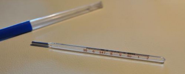 正常体温是37℃(体温36℃7正常么)