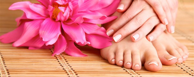 护理双脚的方法(日常如何护理脚)