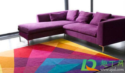 地毯与地面打滑怎么办(地毯铺地上很滑怎么办)