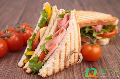 三明治机放鸡蛋生的还是熟的(三明治机可以直接放鸡蛋吗) 三明治机放鸡蛋生的还是熟的(三明治机可以直接放鸡蛋吗)