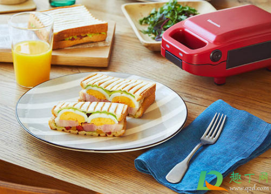 三明治机放面包要刷油吗(三明治机做三明治需要放油吗) 三明治机放面包要刷油吗(三明治机做三明治需要放油吗)