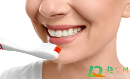 带牙套的年龄有限制吗(年纪多大不可以带牙套)