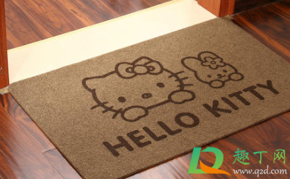 地毯与地面打滑怎么办(地毯铺地上很滑怎么办)