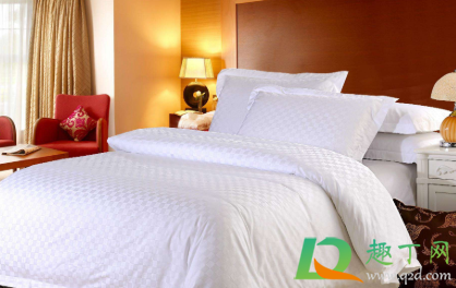 枕套几天换一次比较好(枕套什么时候换)