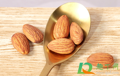 苦杏仁和甜杏仁哪个不易中毒(苦杏仁和甜杏仁哪个有毒) 苦杏仁和甜杏仁哪个不易中毒(苦杏仁和甜杏仁哪个有毒)