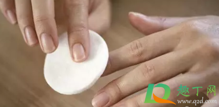 101胶水粘手上用什么可以洗掉(101胶水粘住手怎么去除)