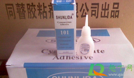 101胶水粘手上用什么可以洗掉(101胶水粘住手怎么去除)