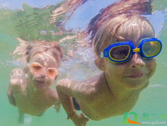 泳镜用完要清洗吗(泳镜游完怎么清洗) 泳镜用完要清洗吗(泳镜游完怎么清洗)