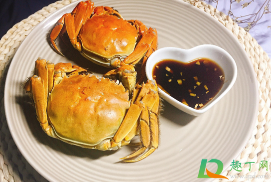 螃蟹蒸熟了吃起来苦是什么原因(螃蟹蒸完吃着苦怎么回事)