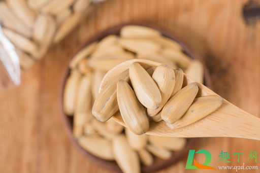 瓜子壳能混合土栽花吗(瓜子壳可以做花肥料吗)