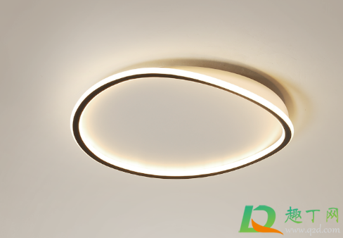 卧室36w灯够用吗(卧室灯用40w还是36w)