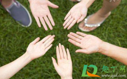 手心出汗是怎么回事(手心一直出汗什么原因) 手心出汗是怎么回事(手心一直出汗什么原因)