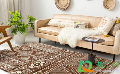 地毯与地面打滑怎么办(地毯铺地上很滑怎么办)