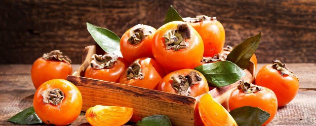 哪些食物与柿子相克(柿子和啥食物相克)