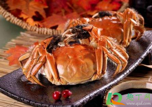 蒸螃蟹姜片放哪里(蒸螃蟹的时候放姜片有什么作用)