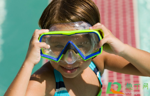 泳镜太紧勒出印子咋办(泳镜带完为什么勒痕这么深)