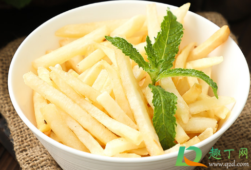 炸薯条用淀粉还是生粉(炸薯条是用玉米淀粉好还是生粉好) 炸薯条用淀粉还是生粉(炸薯条是用玉米淀粉好还是生粉好)