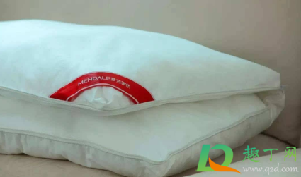 枕头怎么洗比较方便(洗枕头用什么洗好)