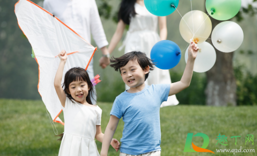 放风筝选大的好还是小的好(大风筝还是小风筝好放)