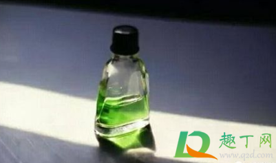 手上有泡沫胶用什么东西能清除(手上泡沫胶用什么可以快速去除)