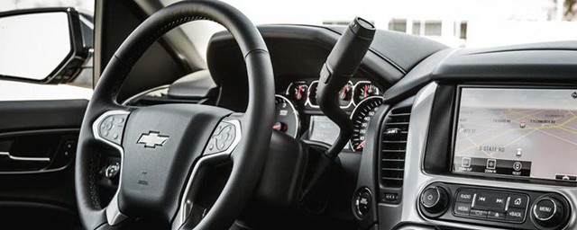 汽车在行驶中突然挂入倒档会怎样(车在行驶过程中挂倒档会出现什么情况)