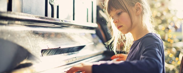 学声乐可以在4岁以上培养(儿童要不要学声乐)