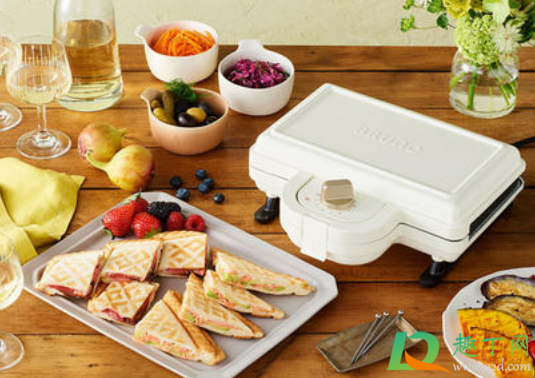 三明治机要空烧吗(三明治机空烧要放烤盘吗) 三明治机要空烧吗(三明治机空烧要放烤盘吗)