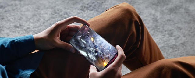 手机怎么在吃鸡游戏里开变声(玩吃鸡怎么变声)