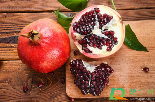 石榴皮红了籽不红为什么(软籽石榴为什么有的红有,有的又不红)