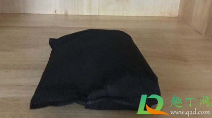 活性炭吸甲醛是开窗还是关窗(用木炭吸甲醛是开窗户还是关窗户)