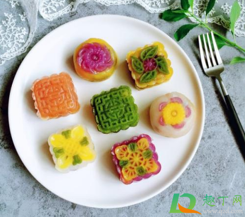 冰皮月饼放冰箱有水汽怎么解决(冰皮月饼水放多了怎么办) 冰皮月饼放冰箱有水汽怎么解决(冰皮月饼水放多了怎么办)