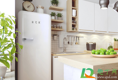 海尔冰箱显示屏老是响不停咋回事(海尔冰箱面板一直响个不停)