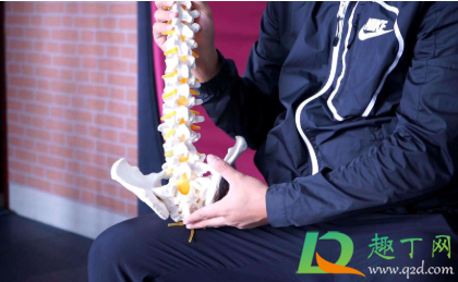 坐久了尾椎骨疼是怎么回事(孕妇坐久了尾椎骨疼是怎么回事)