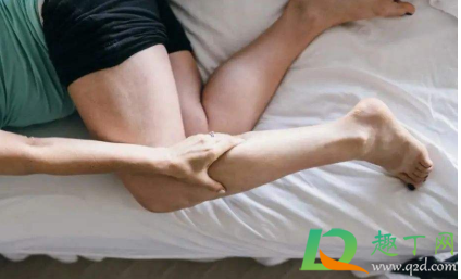 睡觉的时候小腿抽筋是怎么回事(睡觉的时候小腿抽筋什么原因) 睡觉的时候小腿抽筋是怎么回事(睡觉的时候小腿抽筋什么原因)