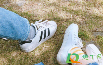 太阳晒得皮肤发痒应该怎么办(太阳晒过后皮肤发痒怎么办)