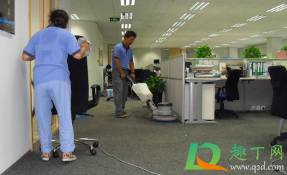 针对地毯特殊污渍如何处理(地毯 污渍)