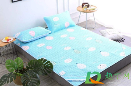 床单被套怎么洗的又白又干净(用什么洗被套可以又白又干净)