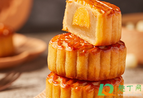 做月饼为什么要放猪油(月饼要放猪油吗)