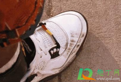 鞋子刷不干净污垢怎么办(鞋子刷不掉污渍怎么办) 鞋子刷不干净污垢怎么办(鞋子刷不掉污渍怎么办)