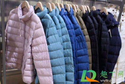 黑色羽绒服起霉点怎么洗掉(羽绒服上有发霉的黑点干洗时能处理)