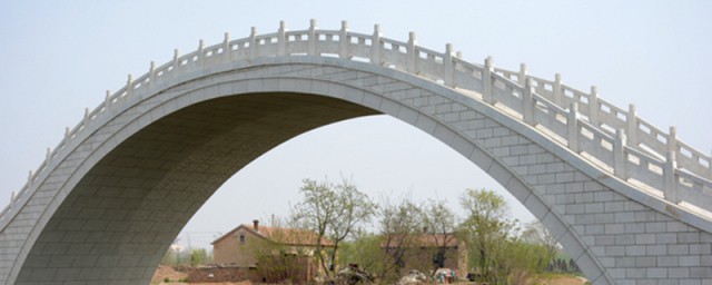 生活中拱形建筑有这些及共同特点(拱形建筑的优点)