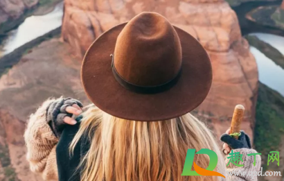 帽檐有汗渍怎么能洗掉(帽子上面的汗渍怎么除掉)