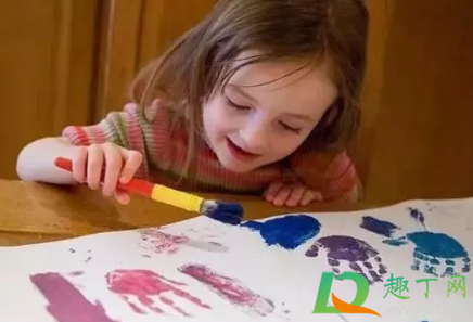 瓷砖上的彩笔色怎么擦(彩笔画瓷砖上怎么擦掉)