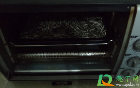 瓜子受潮了用烤箱烤多少分钟(受潮瓜子烤箱烤多久) 瓜子受潮了用烤箱烤多少分钟(受潮瓜子烤箱烤多久)