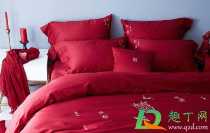 红床单掉色严重还能用吗(为什么不能用红床单)