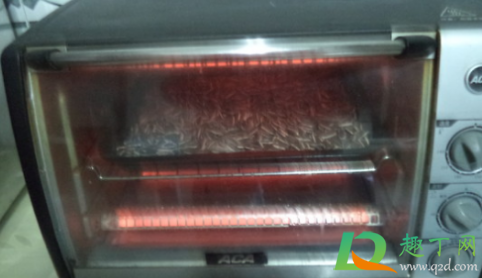 瓜子受潮了用烤箱烤多少分钟(受潮瓜子烤箱烤多久) 瓜子受潮了用烤箱烤多少分钟(受潮瓜子烤箱烤多久)