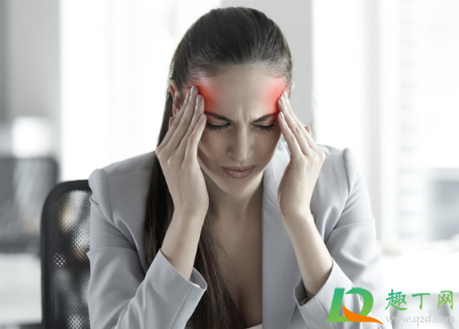 爬楼梯头疼是心血不足吗(爬楼梯时头痛是什么原因)