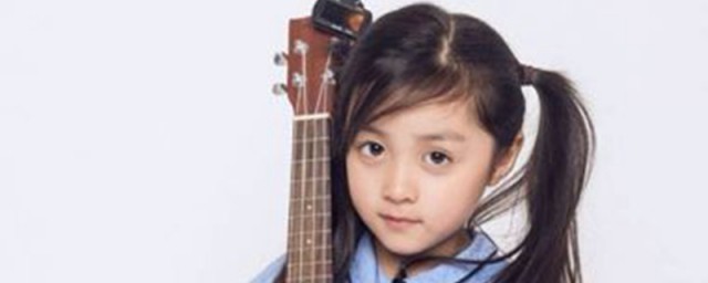 10岁上学这样扎还留着刘海看这里(10岁小女孩剪刘海)