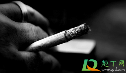 香烟有一点霉点能抽吗(烟起了一点点霉点可以抽吗)