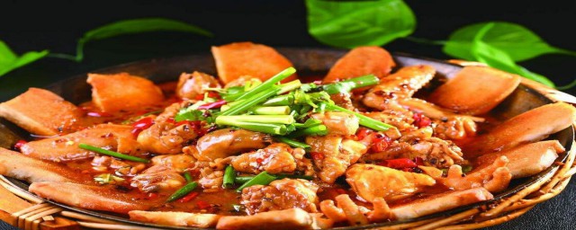 炒勺锅底去除污垢的是三个方法(怎么去除炒锅底的污垢)